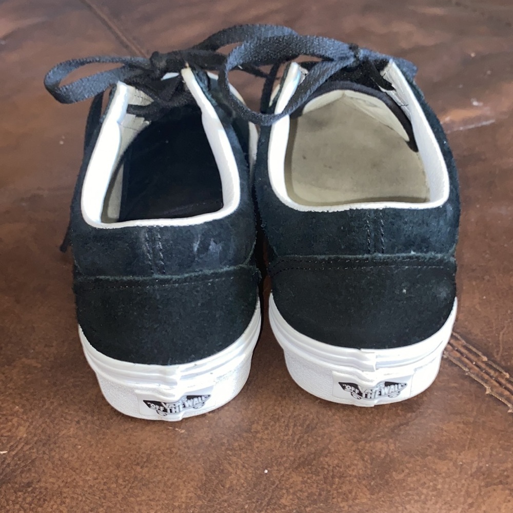 Vans - Picture 3 of 7